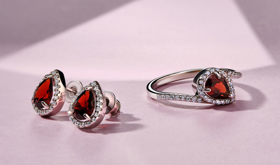 Комплект украшений с рубином 