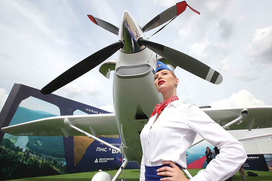 Сергей Карпухин / ТАСС📷Самолет ЛМС-901 «Байкал» на Международном авиационно-космическом салоне МАКС-2021