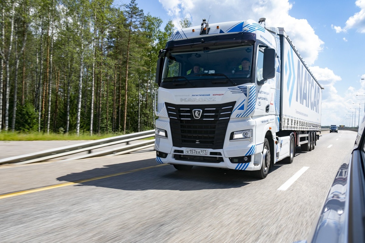    Лизинговые компании рискуют получить обратно до 10 тысяч магистральных тягачей