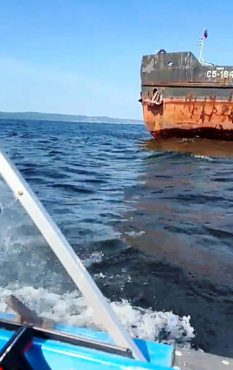    Теплоход сел на мель в КарелииТелеграм-канал Госкомитета Республики Карелия по обеспечению жизнедеятельности и безопасности населения