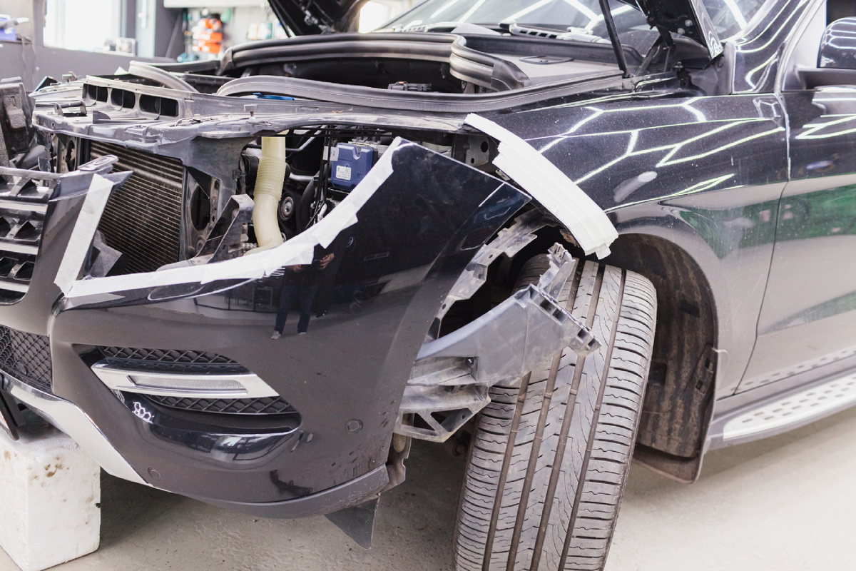 Источник фото: https://custom-heroes.ru/raboty/vid-uslugi/avtosvet/zamena-linz/mercedes-benz-ml-166-obnovlenie-adaptivnoy-optiki-s-ustanovkoy-bi-linz-aozoom/