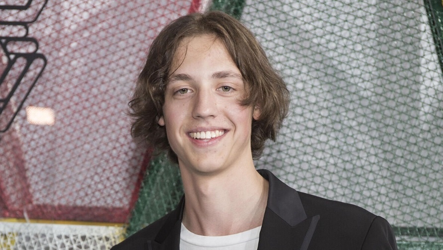 Молодой актер Алексей Лукин