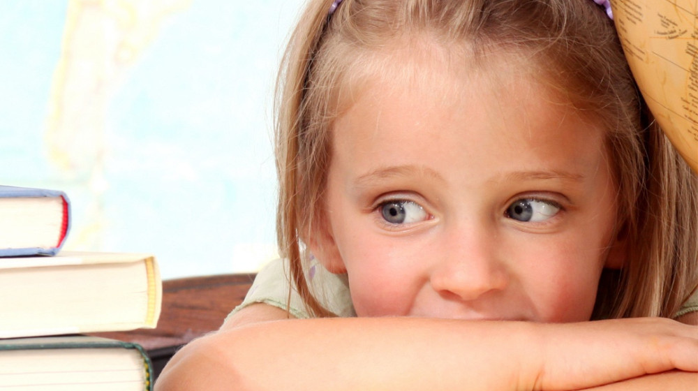    Почему дети грызут ручки?