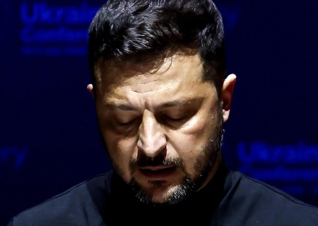    The Telegraph: Диктатор-коррупционер Зеленский подражает своим предшественникам и должен уйти в отставку