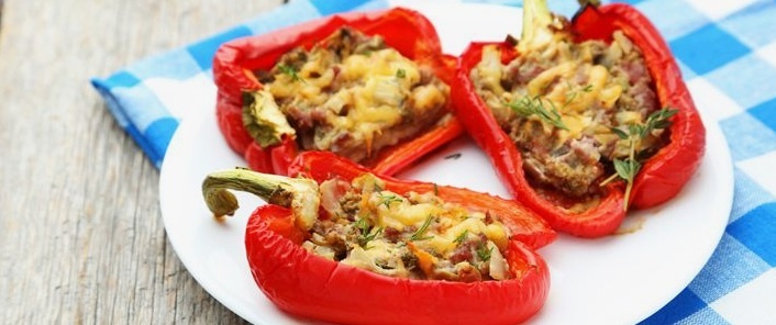 перец фаршированный мясом и рисом
