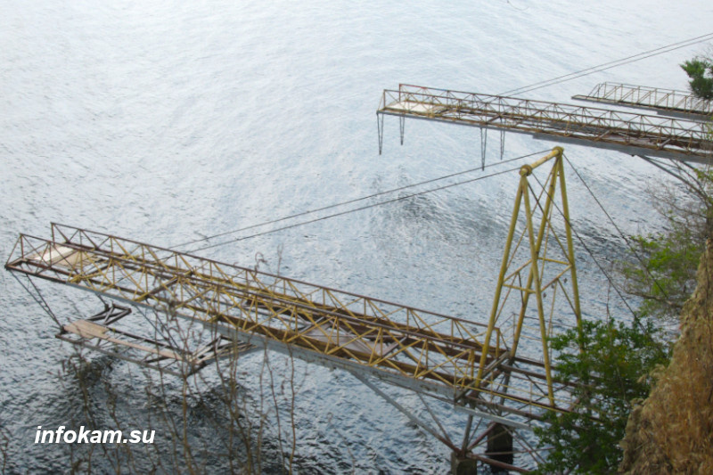    Нынешнее состояние вышек пляжа «Офицерский» в Камышине