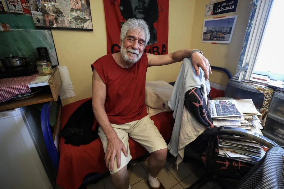 Жорж Абдалла в своей камере в пенитенциарном центре Ланнемезана