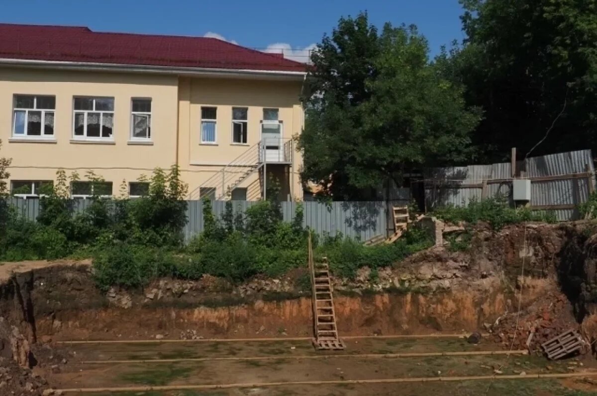    На бывшем погосте.