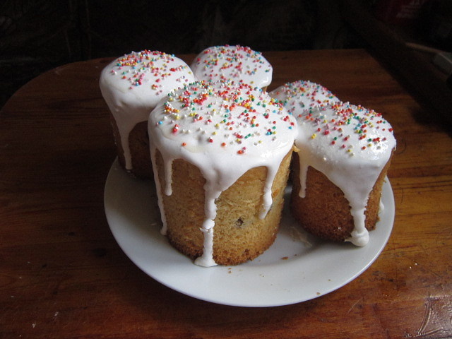 Куличи. Тесто делала сама.