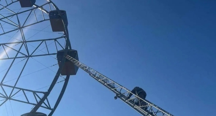 Счастливое спасение через пожарную лестницу ( фото из открытых источников Яндекс картинки) 