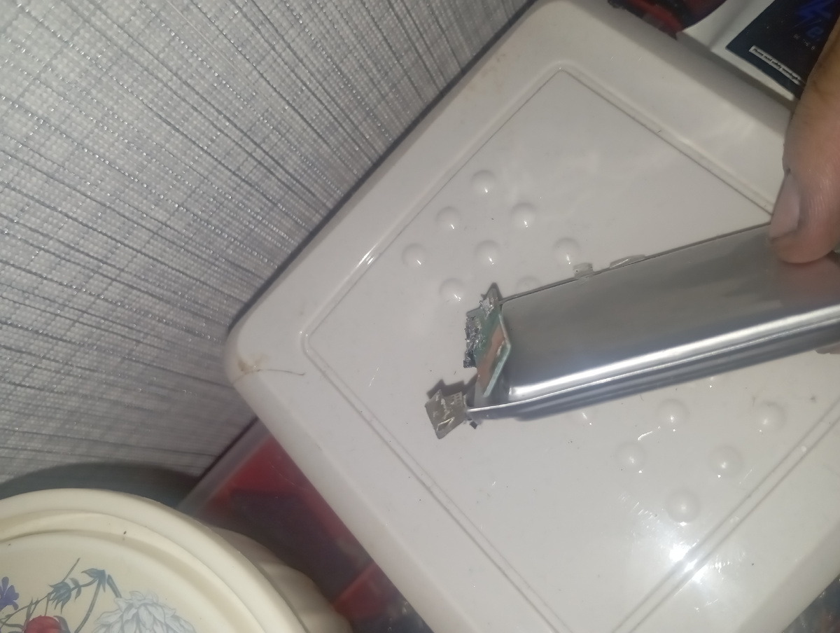 Элемент 3.7В 2000мАч весом 33.6г