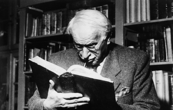    Карл Юнг  Central Press/Getty Images