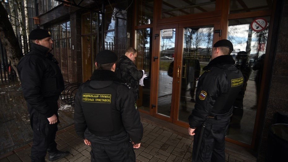    Судебные приставы. Автор фото: Николаев Сергей/ДП