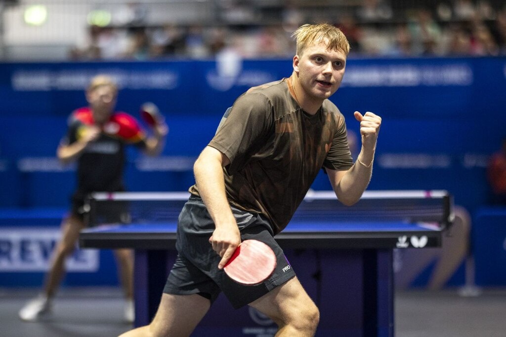    Максим Гребнев из Оренбурга завоевал серебро в настольном теннисе на Универсиаде в Эссене