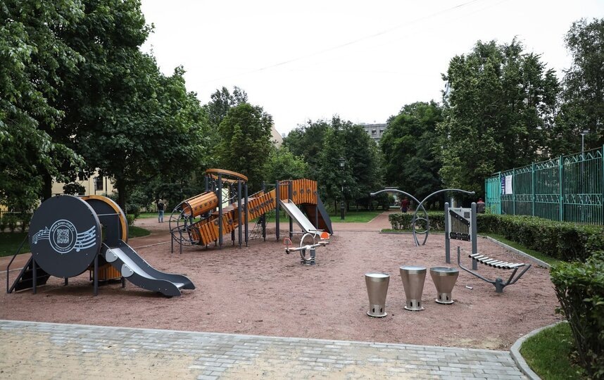    Джазовый скверпредоставлено комитетом по благоустройству