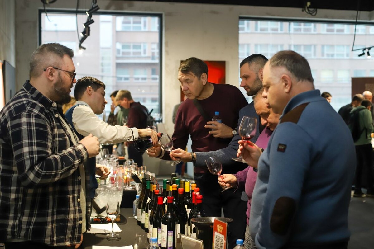 Фото с салона TERRA NOVA