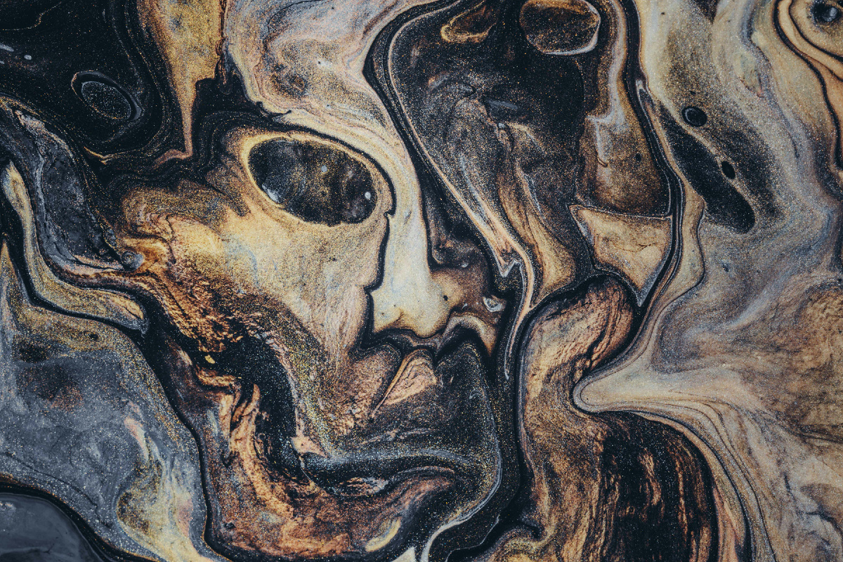 Photo by Pawel Czerwinski on Unsplash