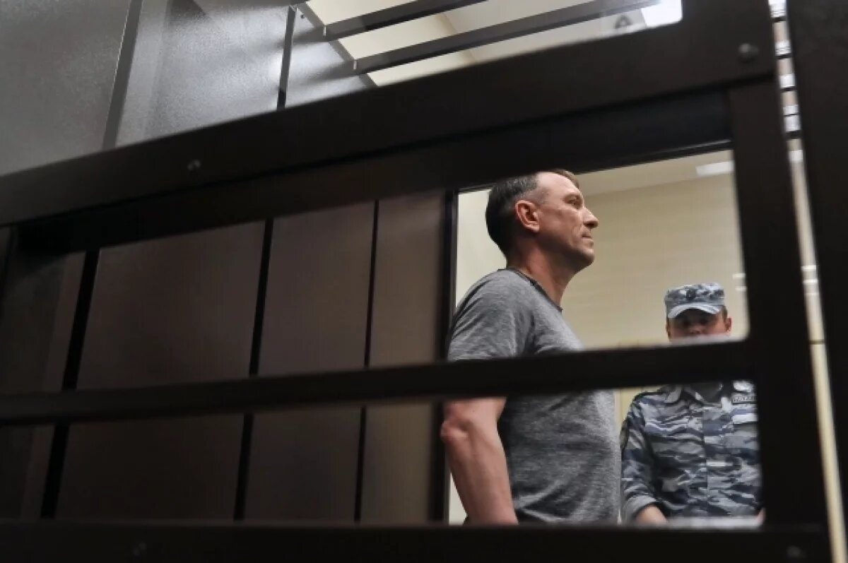    Осужденный генерал Попов будет обжаловать приговор в вышестоящих судах