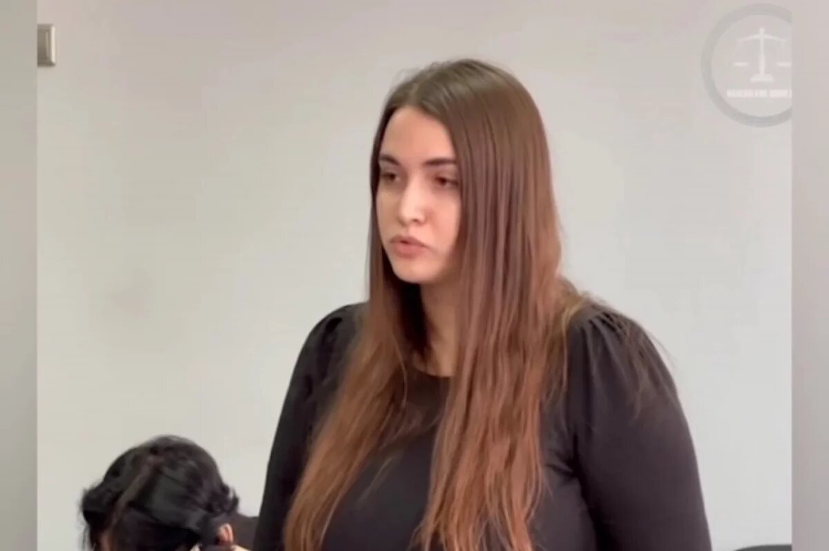    Фигурантка в зале суда.