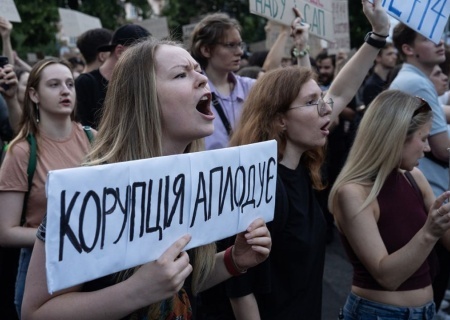    Украинские протесты: странности и подводные камни