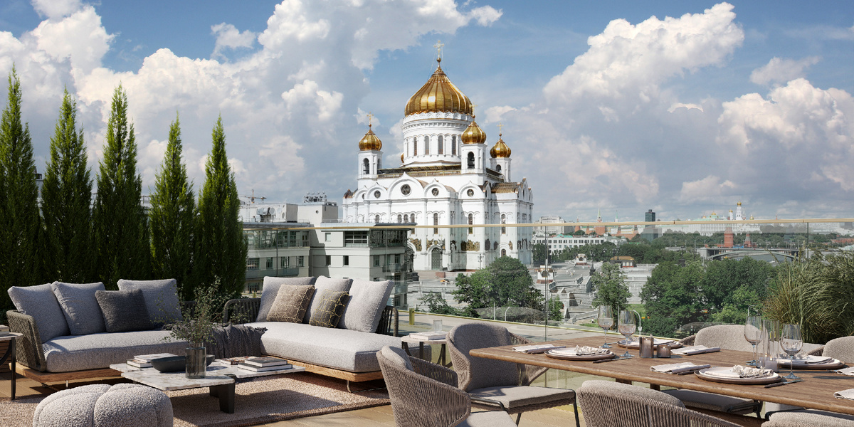 Терраса пентхауса в клубном доме «Обыденский № 1» с видом на храм Христа Спасителя
