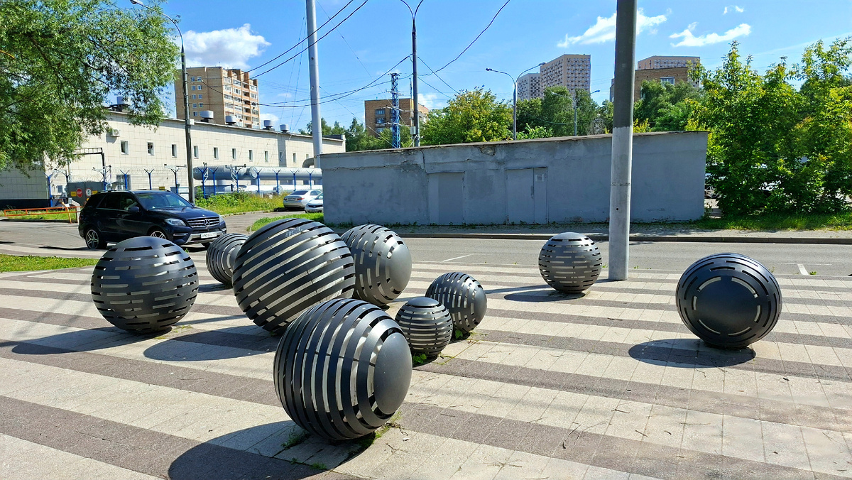 Световая инсталяция «Солнечная система» 