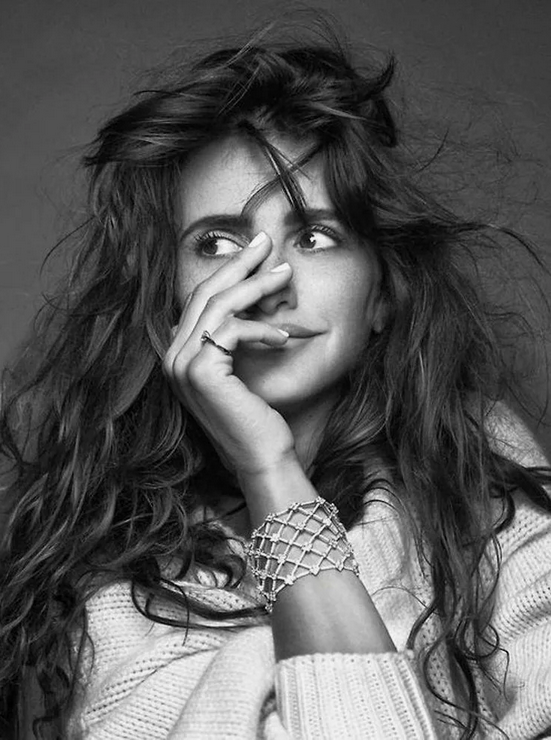 Пенелопа Круз. Родилась:
28 апреля 1974 года (51 год), Алькобендас, Мадрид, Франкистская Испания. Фото из интернета