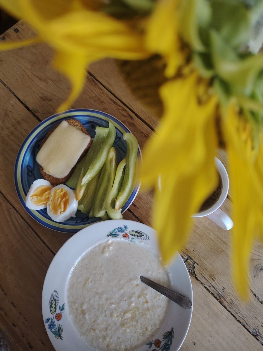 Это завтрак, который еще так-сяк претендует на эстетичность