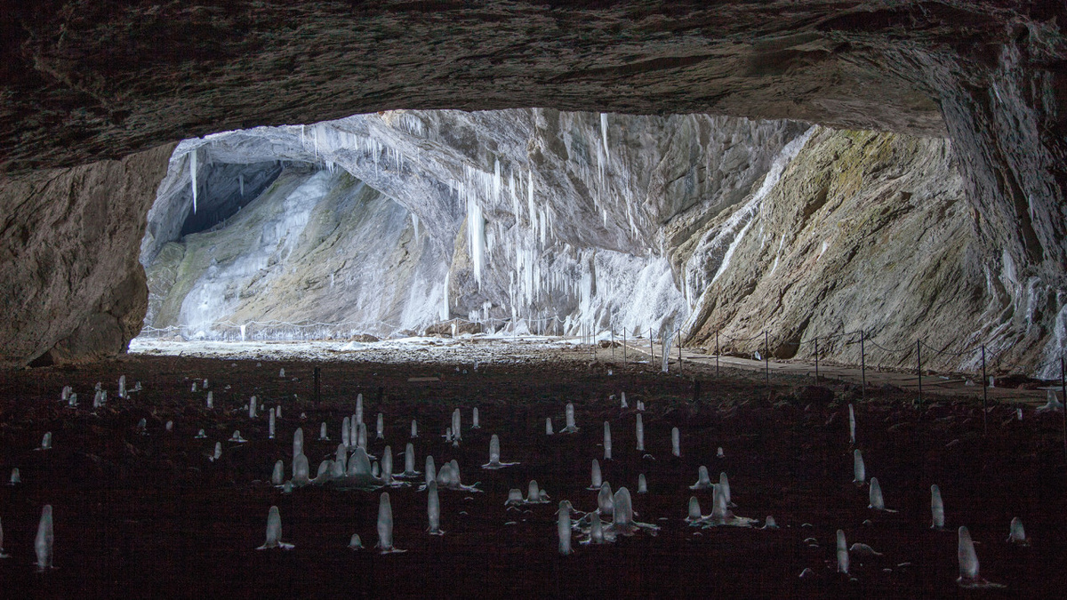 Портал пещеры Шульган-Таш. Фото: Олег Меньков, участник фотоконкурса РГО «Самая красивая страна»