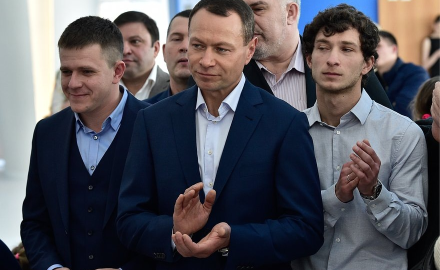 Сытая жизнь продолжится: Судья не дрогнула и изъяла у сбежавшего в Таиланд мэра Владивостока 821 объект недвижимости на сумму 14,8 млрд. руб