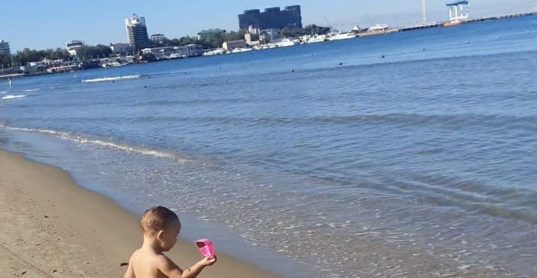 Анапа в октябре - единственный месяц, когда купаться там хорошо