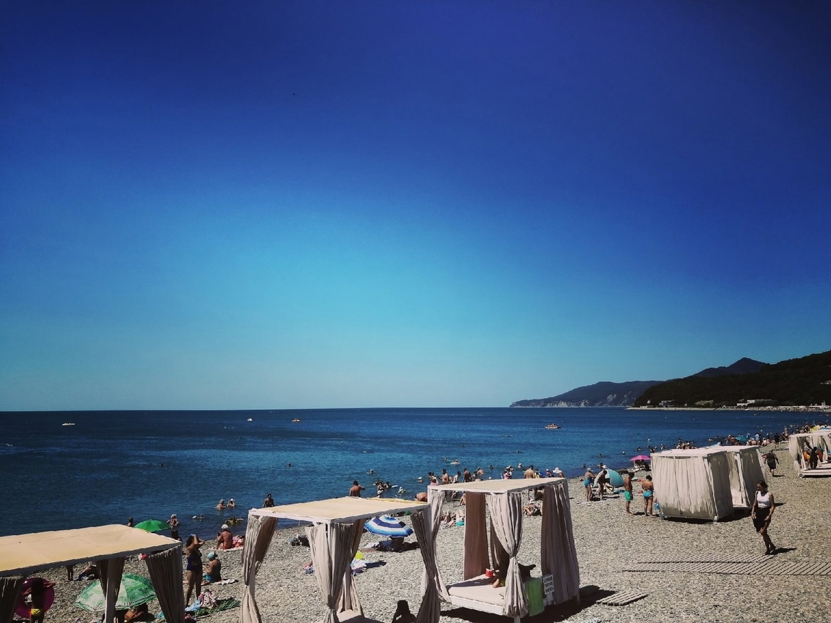    Кругом одни русские, сильная влажность, домой не позвонить: вот что удивило россиянку в Эмиратах