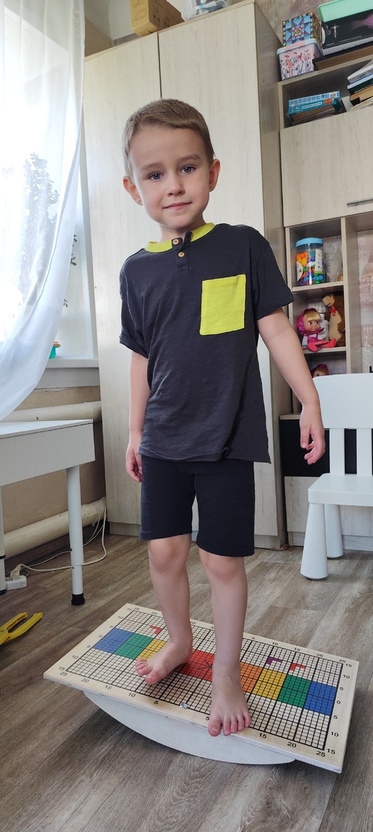 Ну что за красавец - парень😍