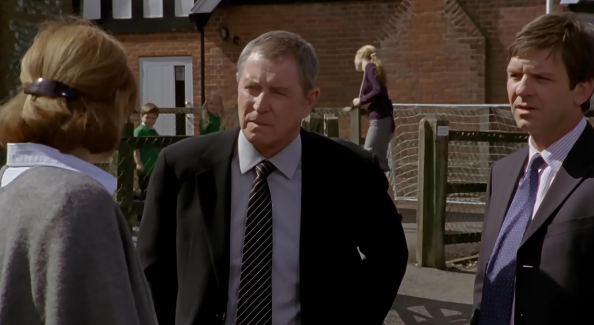 кадр из сериала "Чисто английские убийства"