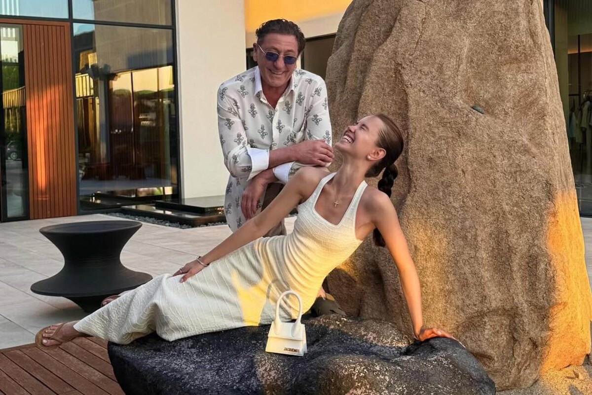    Григорий Лепс на отдыхе с невестой Авророй Социальные сети