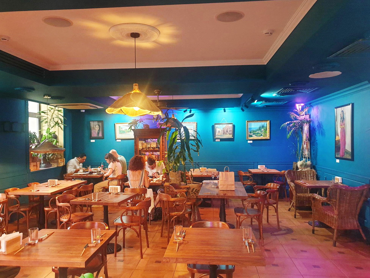 Общий вид индийского ресторана "Тхали и Карри"