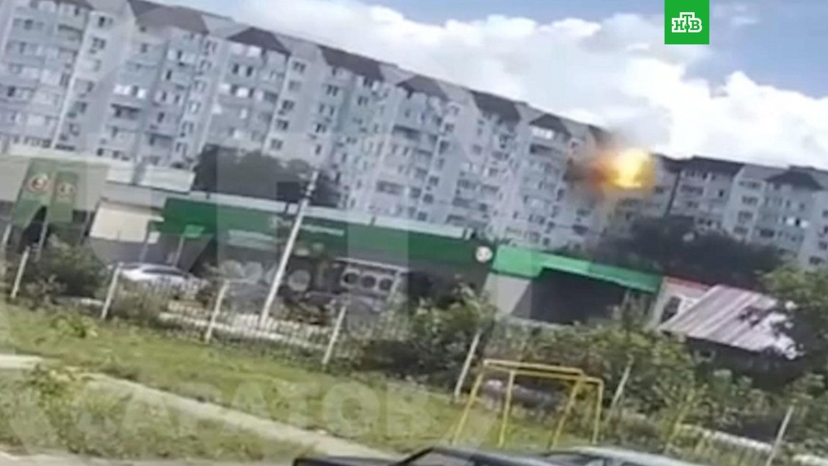    Момент взрыва газа в саратовской многоэтажке попал на видео