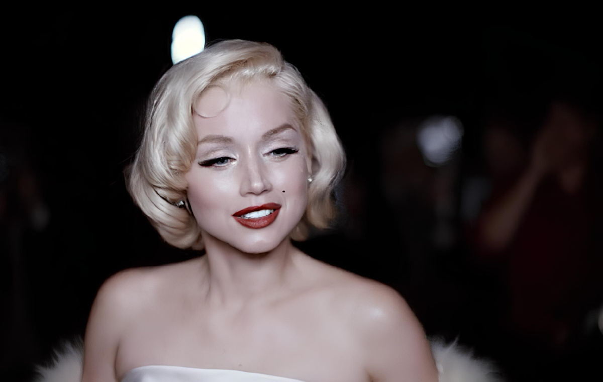 Ана Де Армас является одной из моих любимых современных актрис и я искренне считаю ее безумно красивой и миловидной.