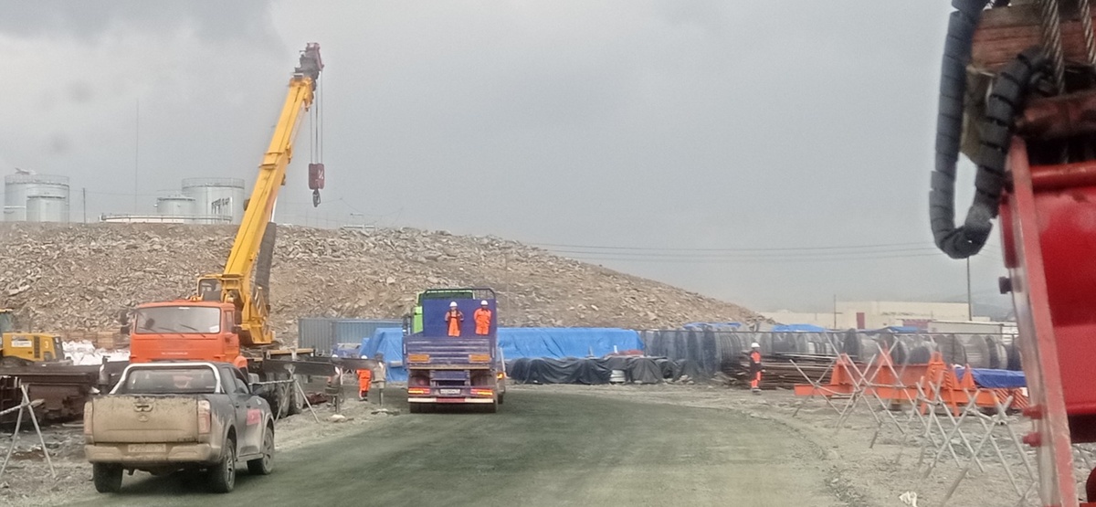 Главное – чтобы каска белая была, а что в голове – неважно!