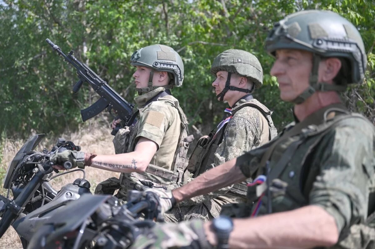    Бойцы штурмового подразделения ВС РФ