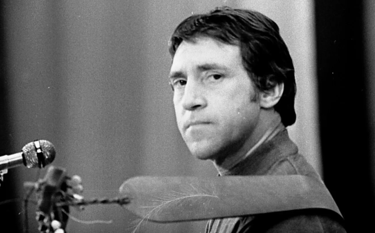 "Как всем нам хочется не умереть, а именно - уснуть!". Высоцкий - истинный классик, нерв эпохи и главный бунтарь времён СССР