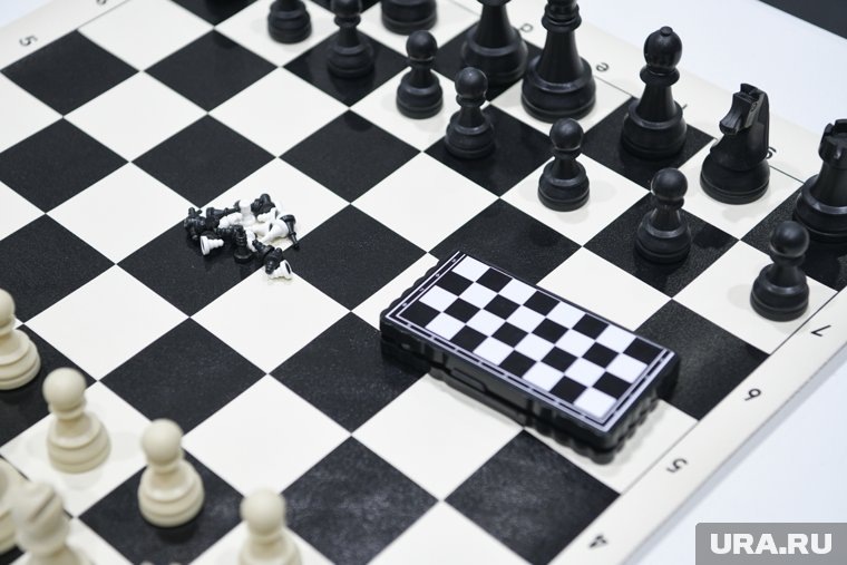    Турнир собрал 10 гроссмейстеров из семи стран