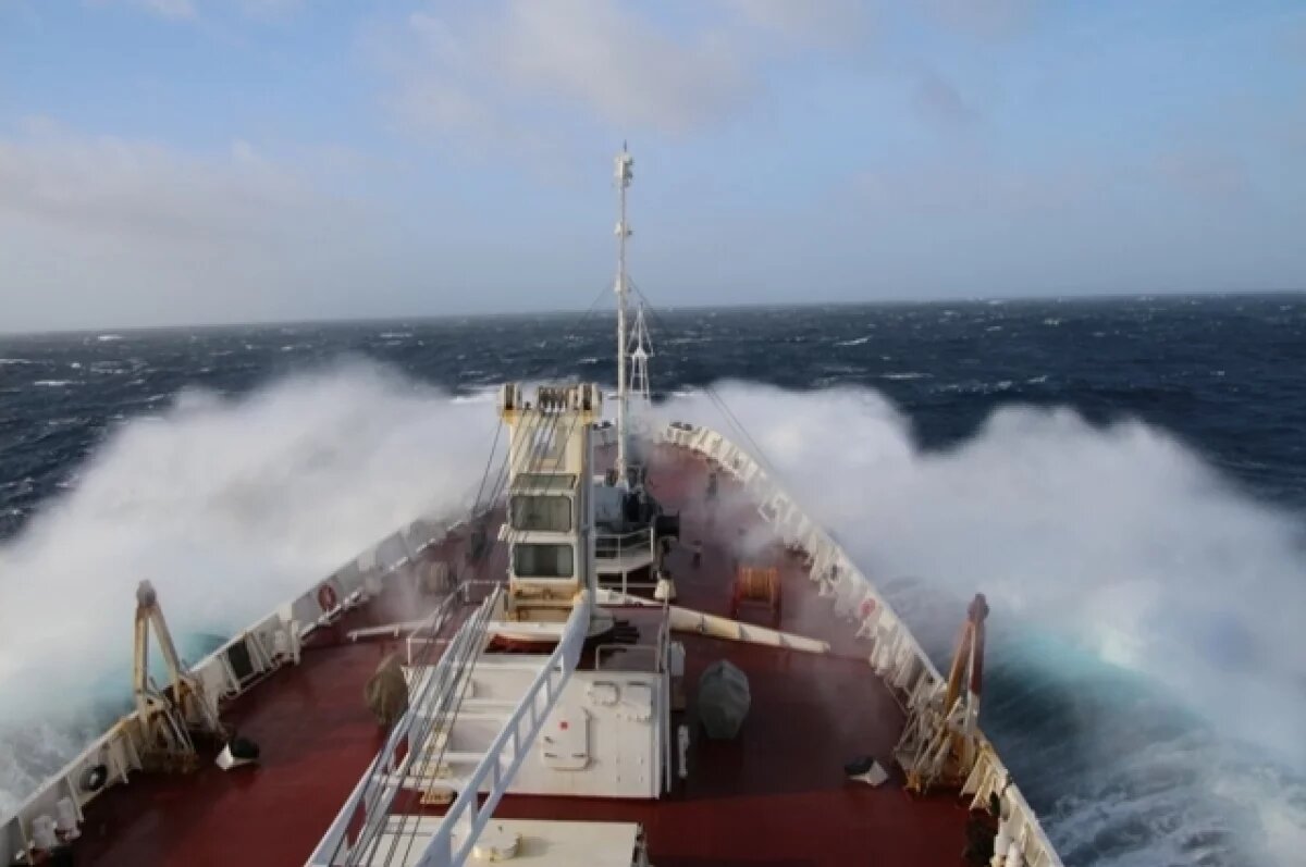    «Тихоокеанский плавучий университет» отправился в экспедицию