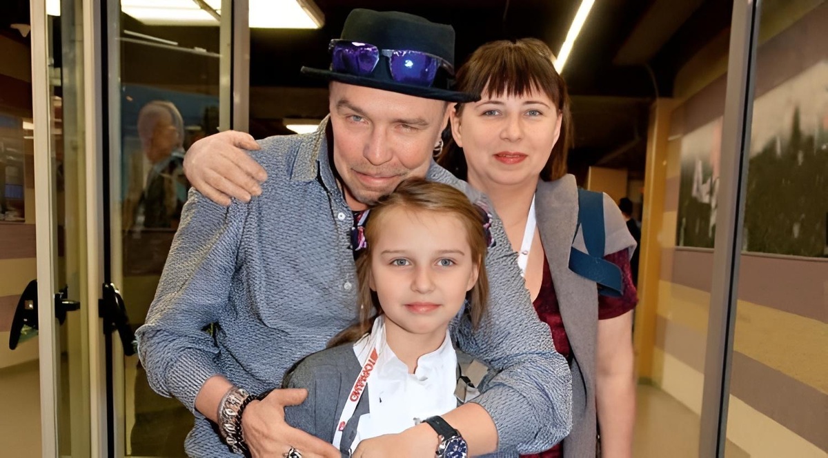 Гарик Сукачев с супругой Ольгой и дочерью Анастасией