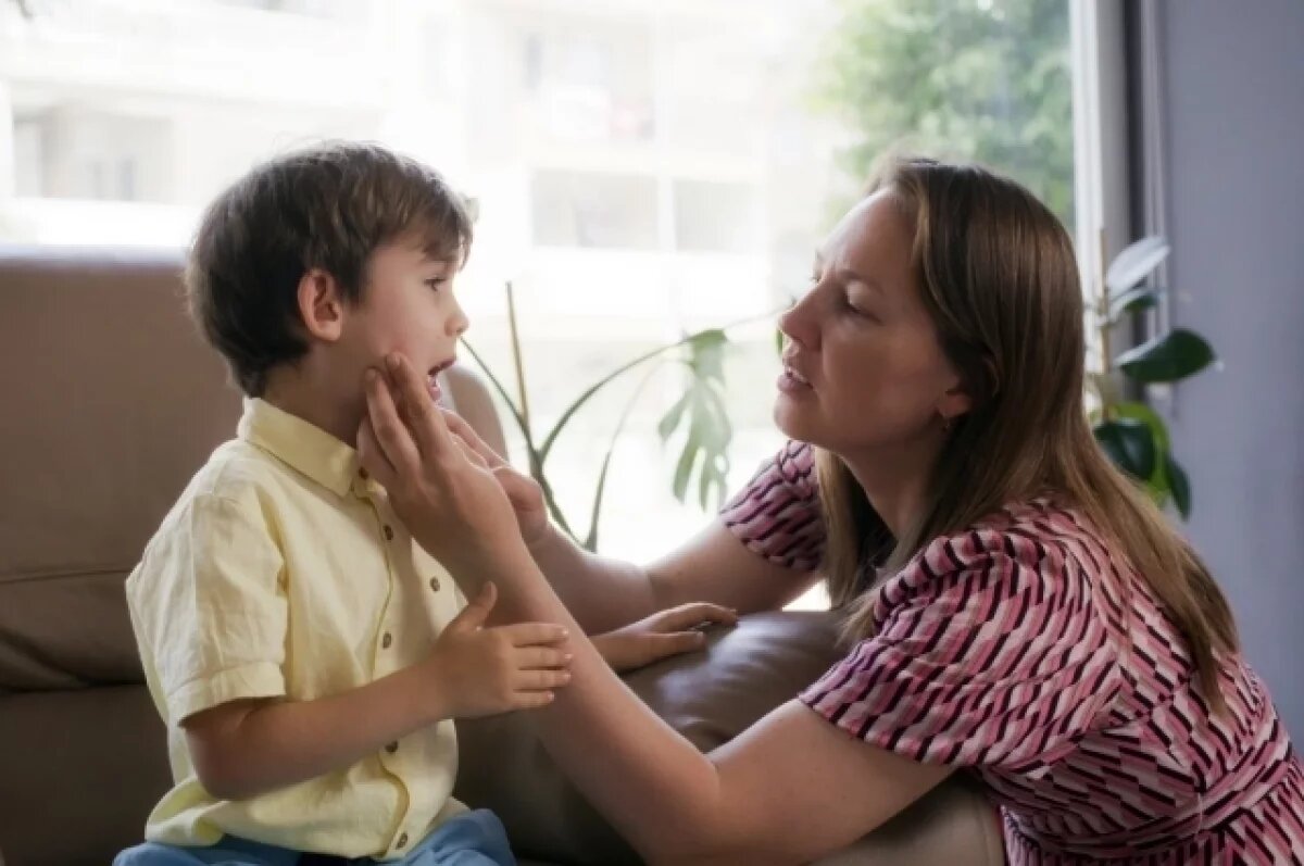    Стоматолог Ахмурзаев объяснил, как снизить риск развития кариеса с детства