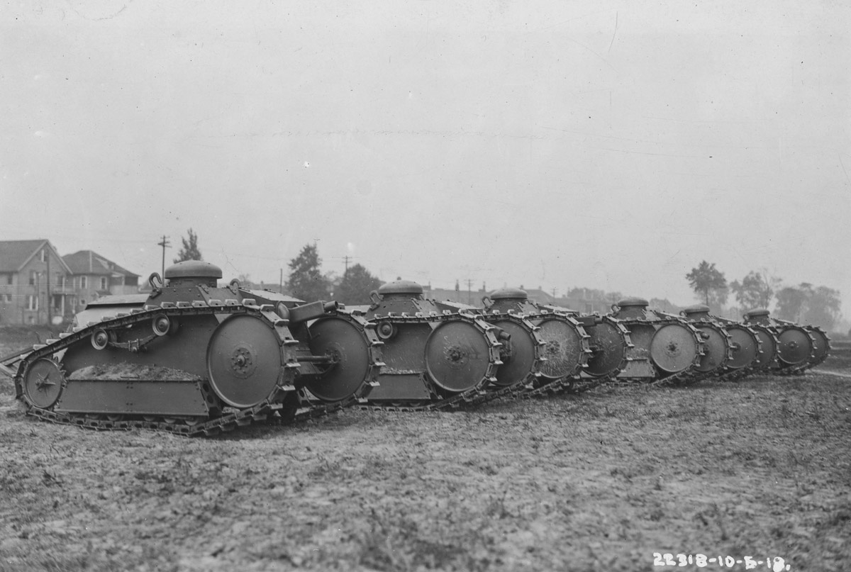 3-ton Special Tractor M1918, первая серийная танкетка. Или малый танк.
