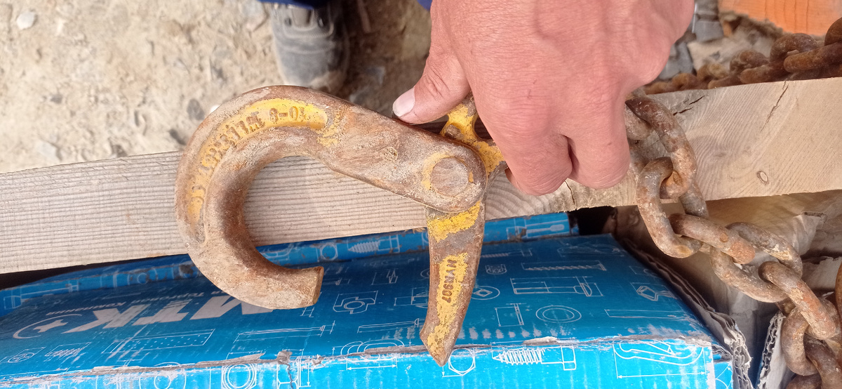 Русская зима + этот крюк = нервный стропальщик 