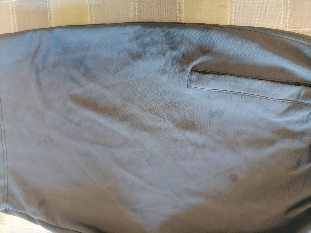 Видите пятна жирные?