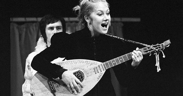 В роли Офелии. «Гамлет» Королевской шекспировской компании, 1970