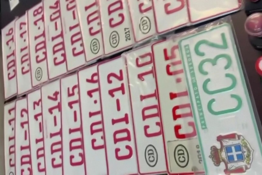 Обнаружены поддельные дипломатические автомобильные номера. Источник: net.au